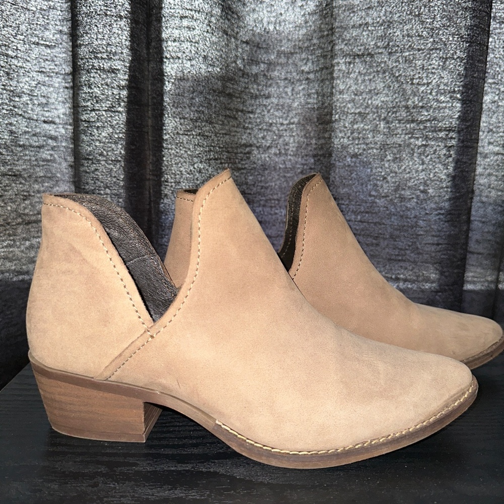 Steve Madden Boots - Size 7